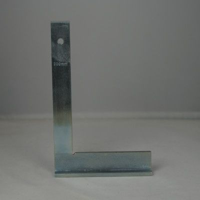 Угольник с основанием 200х130 мм; Арт. 0186